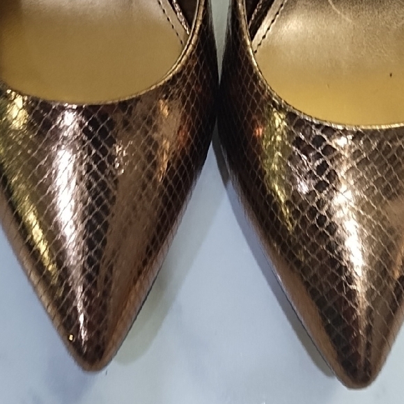 Elegant Bronze High Heels/ Brand New/ Size 8.5 - Picture 5 of 9